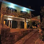 Vineyards Valley House